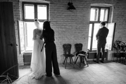 svatba_za_vratama_Lili_Tomas_FB-0012
